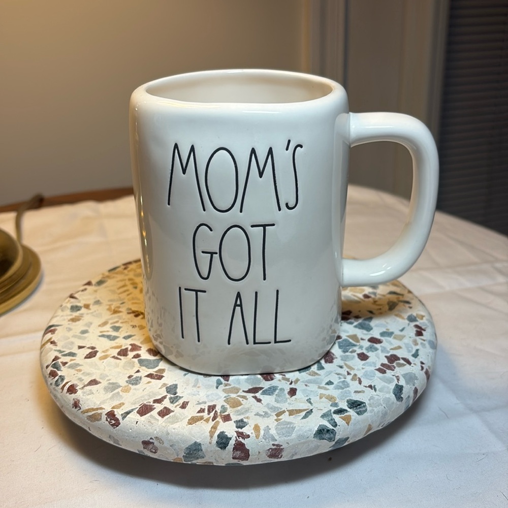 Rae Dunn Mom’s Got It All coffee/tea mug
